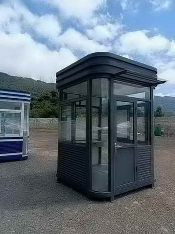 烤漆岗亭